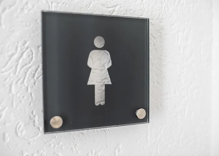 Clement - אינגלהיים אם ריין