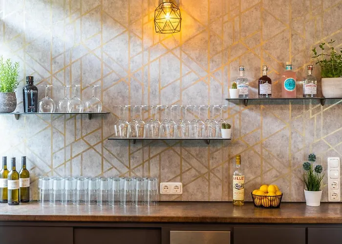 Отель Clement - *