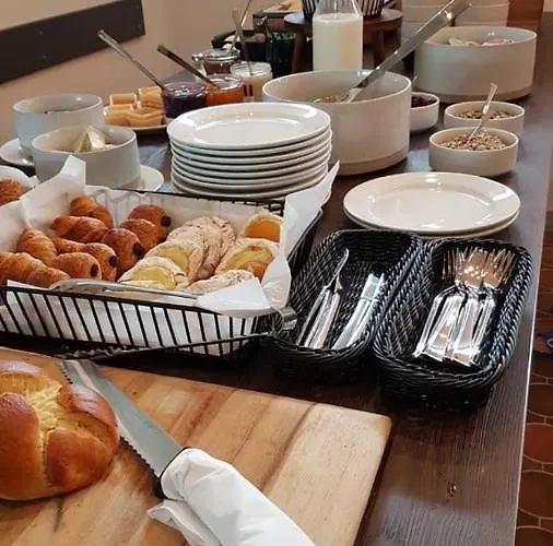 Отель Clement -